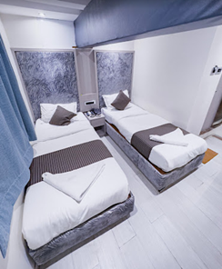 Twin room 